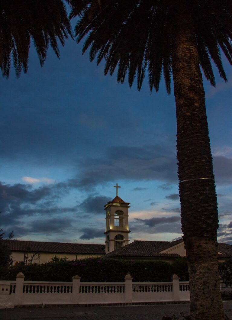 Campanario de la iglesia de Cumbayá